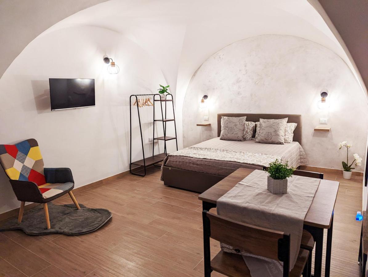 Dama Suite Love & Private Jacuzzi Bari Exterior photo